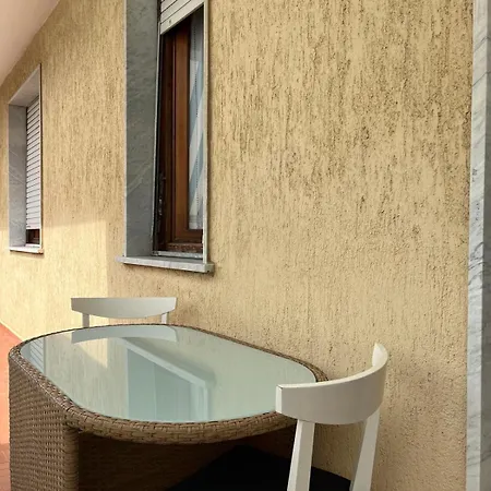 A Due Passi Dal Mare Διαμέρισμα Lerici