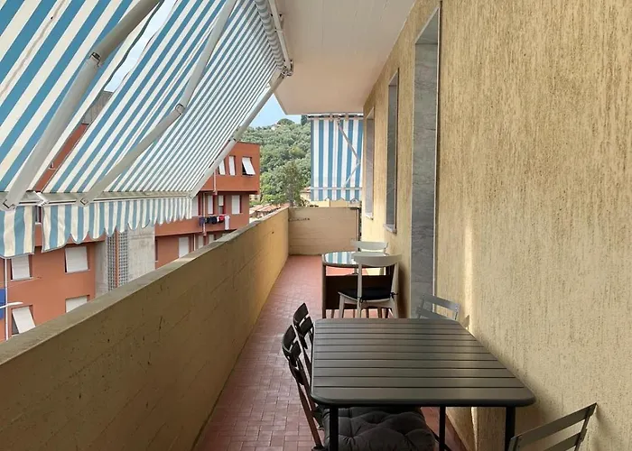 A Due Passi Dal Mare * Lerici